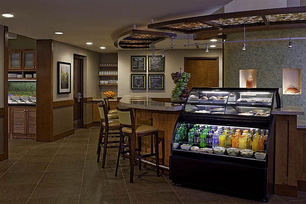 Hyatt Place Dallas North By The Galleria Addison Restoran gambar